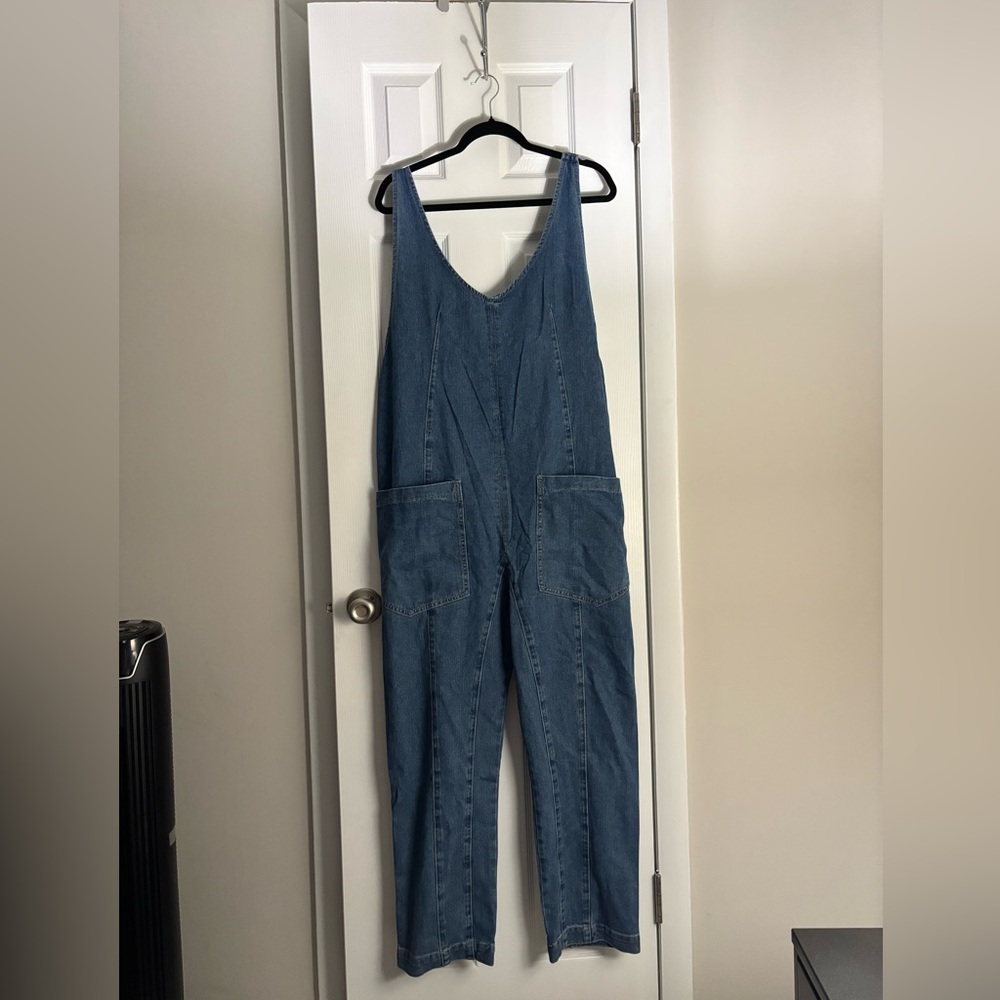 Cute denim jumpsuit/overalls
